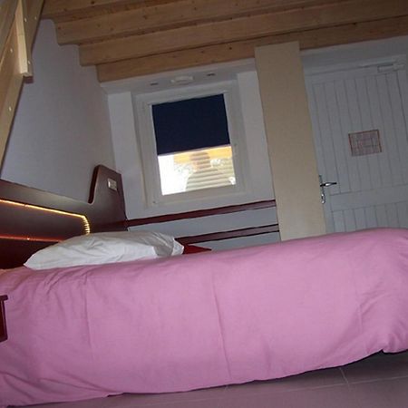 Hotel Le Richevaux Neufchâteau Exteriör bild